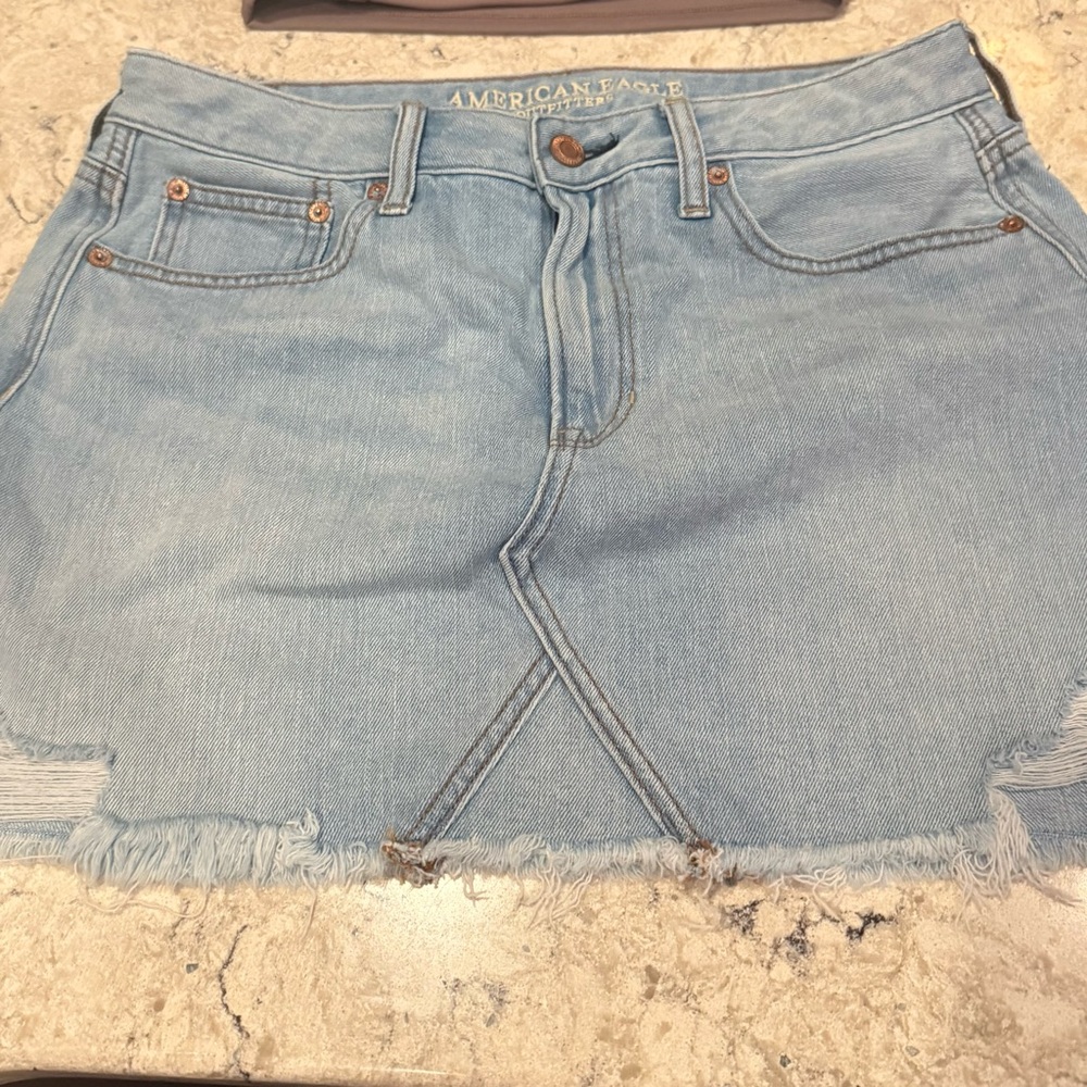 American Eagle Outfitters Light Blue Denim Jeans
